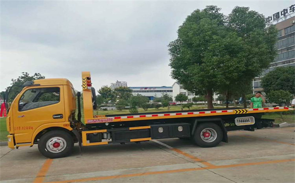 赣州定远24小时拖车救援电话号码，定远道路救援公司怎么收费的